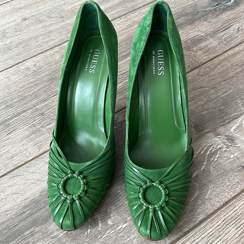 Guess Heels - Green Suede, Shiny Heel, Size 9 - VERY UNIQUE